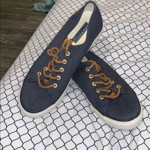 Sperry Tennis Shoe